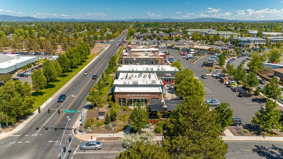 More Photos Of 1500 NE Cushing Dr, Bend Restaurant For Lease