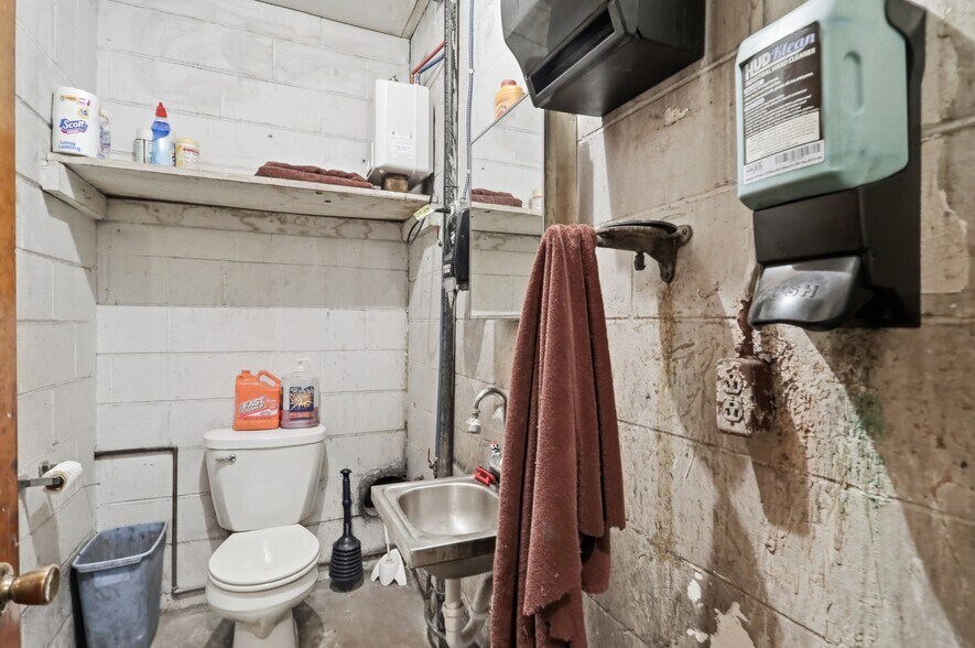 More Photos Of 455 Center Ave, Romney Auto Repair For Sale