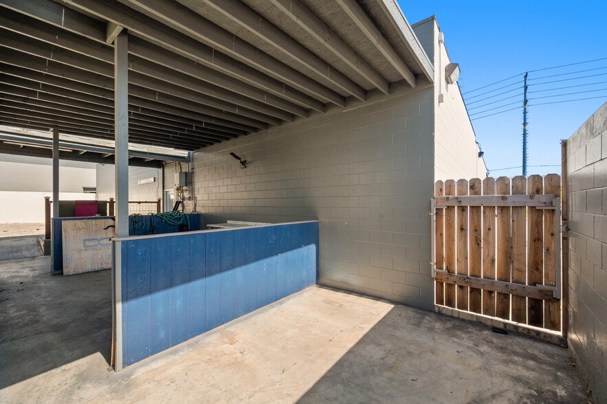 More Photos Of 8020 Ronson Rd, San Diego Warehouse For Lease