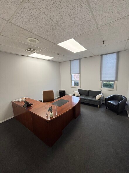 More Photos Of 200 Engineers Rd, Hauppauge Manufacturing For Sale