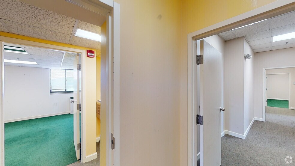 Photo of 11st Floor Ste Hotel Building