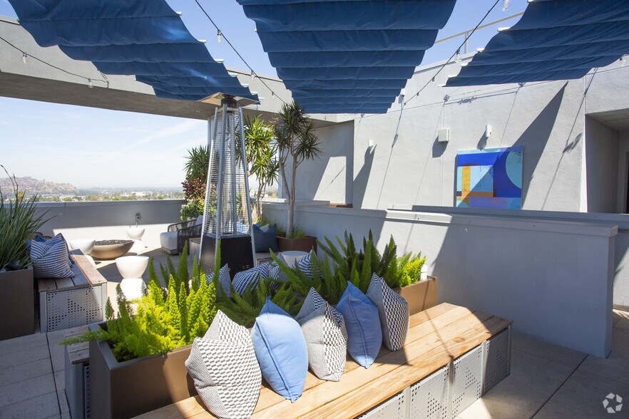 More Photos Of 201-275 W Lexington Dr, Glendale Apartments For Lease