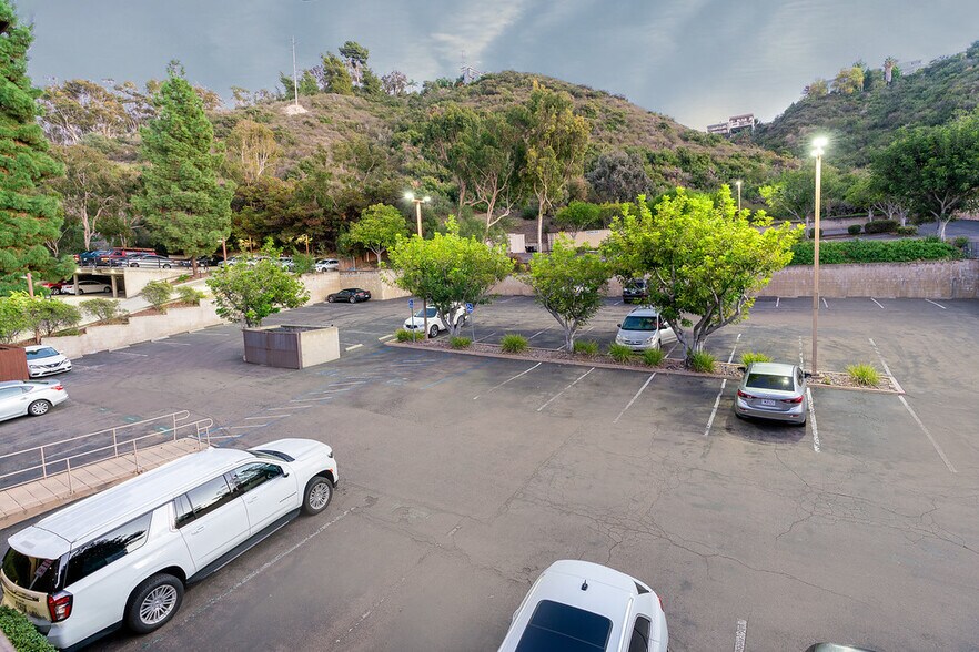 More Photos Of 2831 Camino Del Rio S, San Diego Unknown For Lease