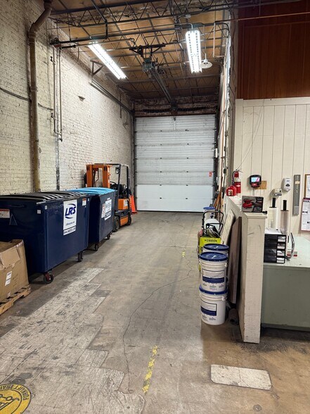 More Photos Of 4949 N Western Ave, Chicago Warehouse For Lease