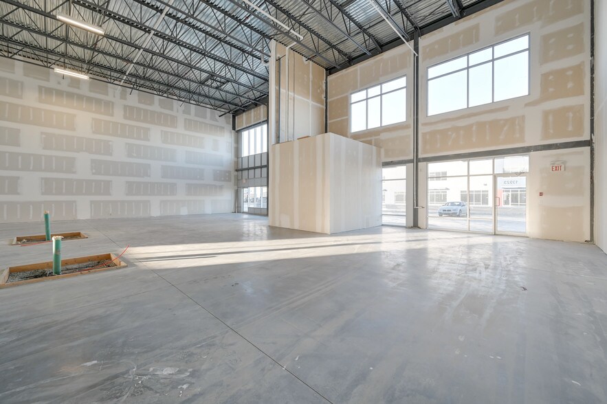 More Photos Of 13903-13983 156th St NW, Edmonton Light Distribution For Lease