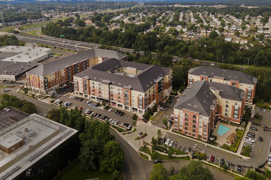 More Photos Of 3 Ronson Rd, Iselin Apartments For Lease