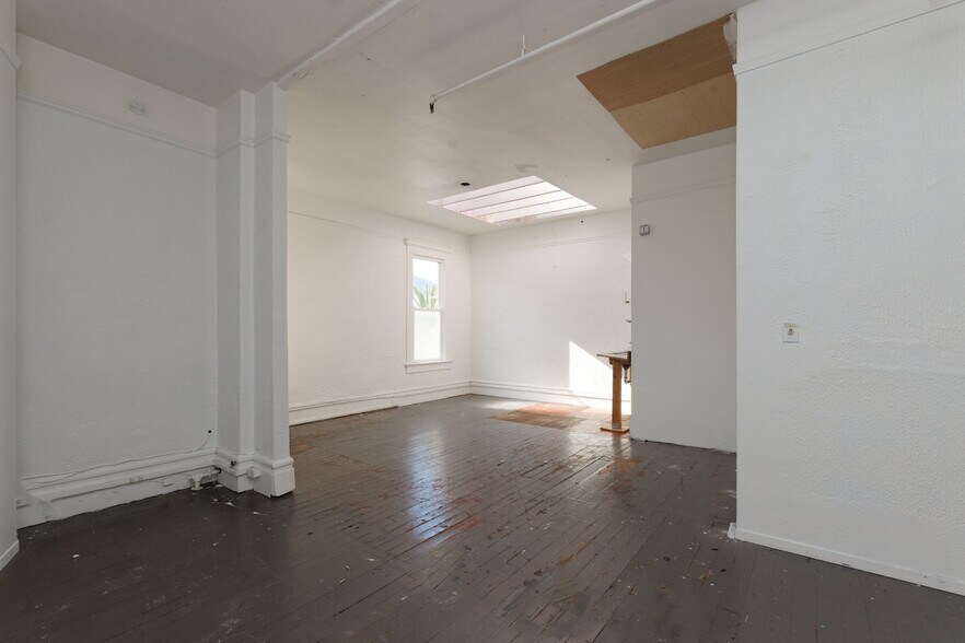 More Photos Of 1659-1665 Haight St, San Francisco Hotel For Lease