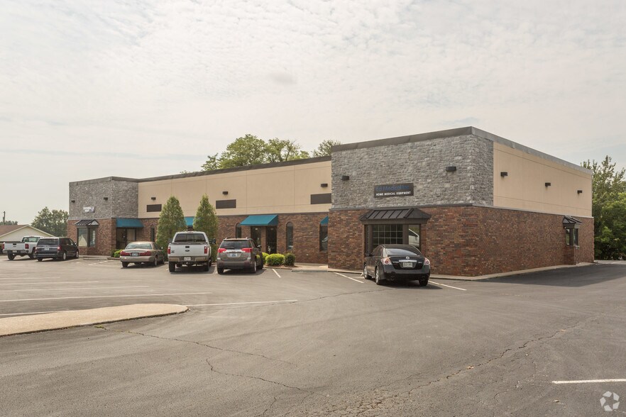 More Photos Of 125 Memorial Dr, Franklin Medical For Sale