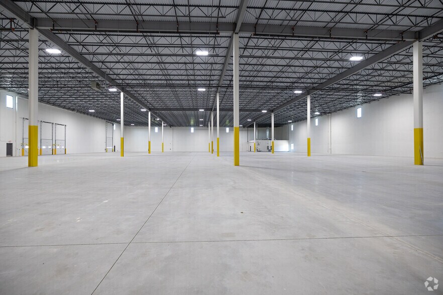 More Photos Of 13301 4 Mile Rd, Caledonia Warehouse For Lease