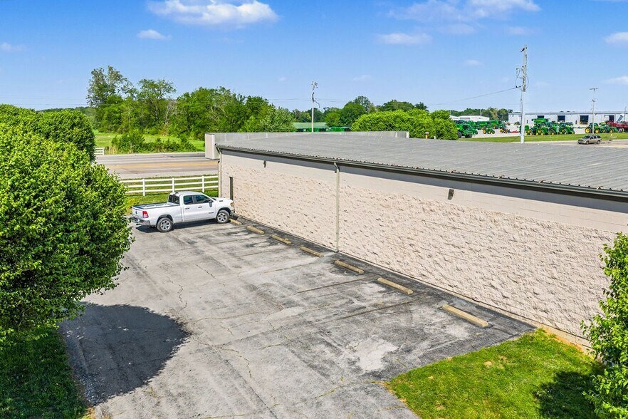 More Photos Of 254 Commerce Ct, Hopkinsville Industrial For Sale