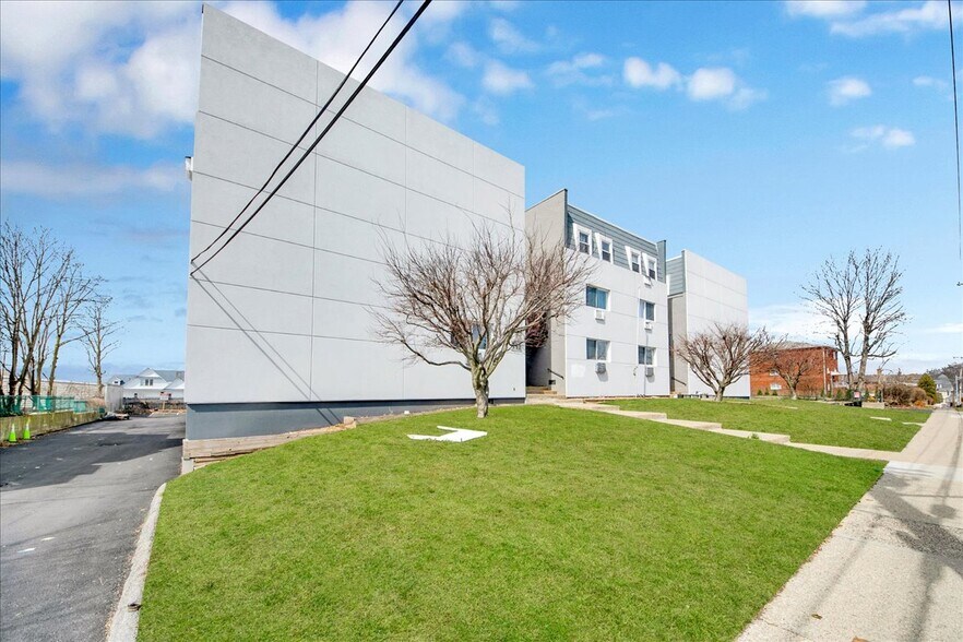 More Photos Of 191 Park Ave, Yonkers Apartments For Sale