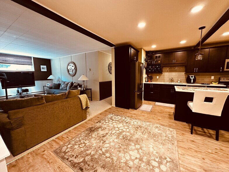 More Photos Of 107 E Main St, Bison Hotel For Sale