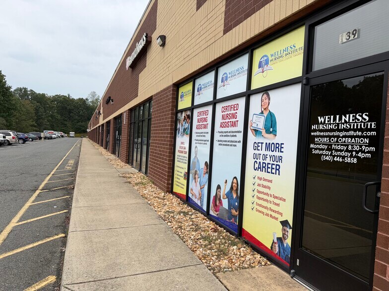 More Photos Of 3619 Richmond Hwy, Stafford Light Distribution For Lease