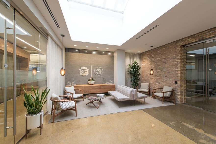 Primary Photo Of 1040 W Randolph St, Chicago Office For Sale