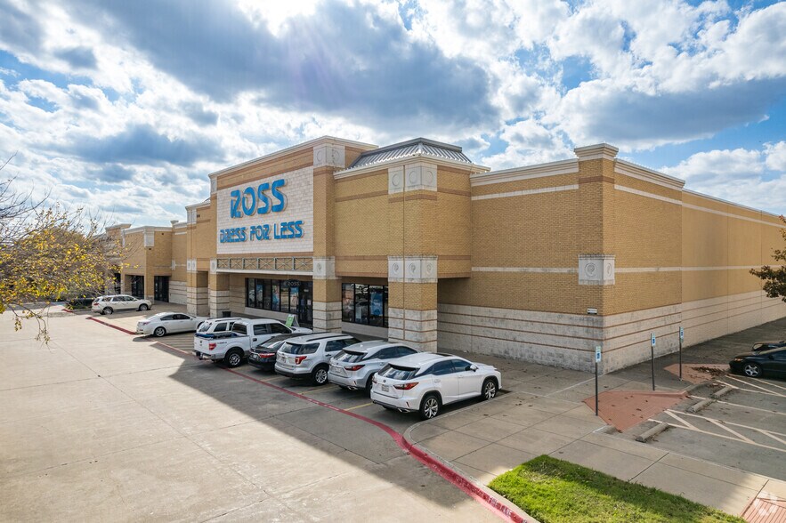 Primary Photo Of 16623-16641 N Coit Rd, Dallas General Retail For Lease