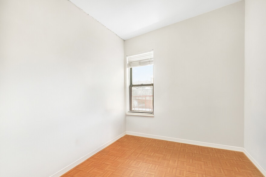 More Photos Of 4316 25th Ave, Astoria Apartments For Sale