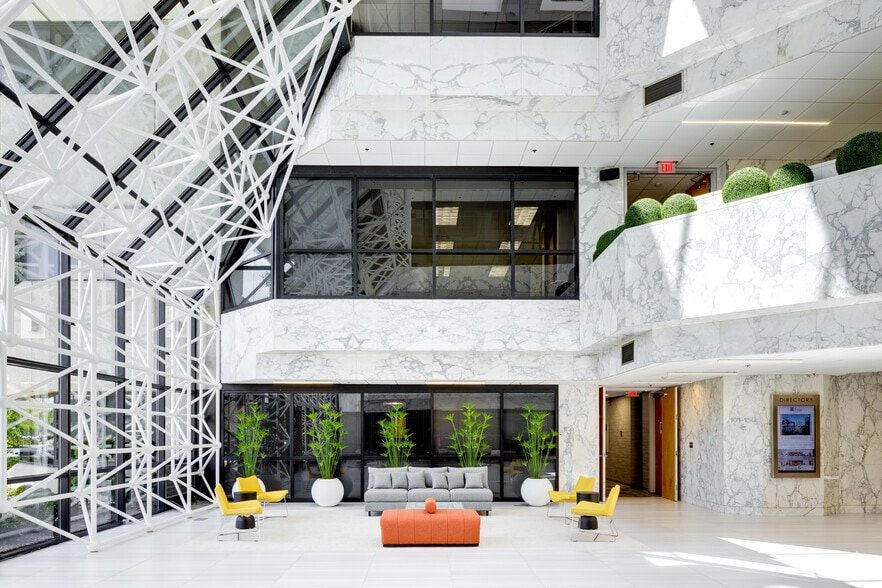 More Photos Of 901 North Lake Destiny Rd, Maitland Office For Lease