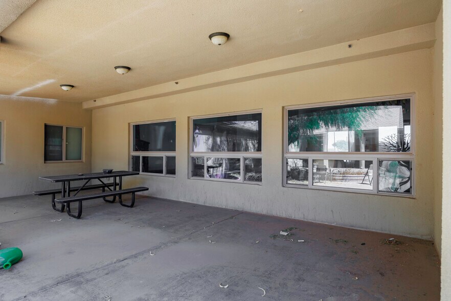 More Photos Of 16286 S Sunland Gin Rd, Arizona City Rehabilitation Center For Sale