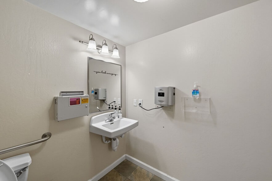 More Photos Of 1021 S El Camino Real, San Mateo Office For Sale