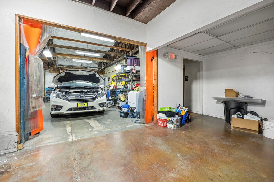 More Photos Of 518 W Columbia Dr, Kennewick Storefront Retail Office For Lease