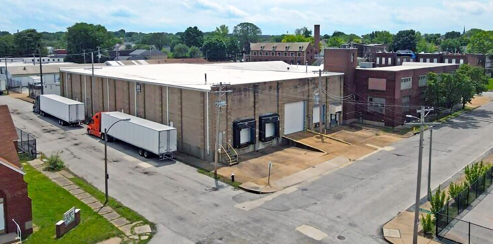 Primary Photo Of 1120 Montrose Ave, Saint Louis Manufacturing For Lease