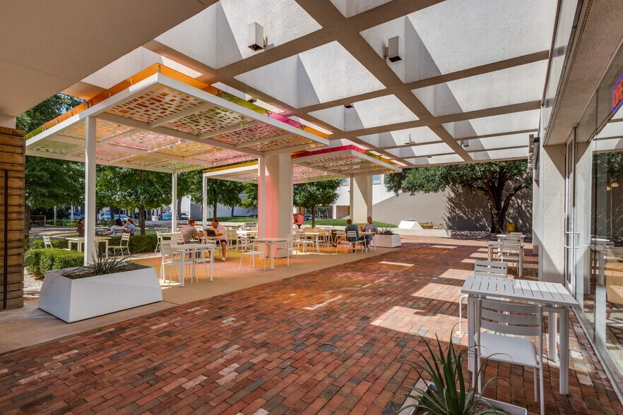 More Photos Of 1301 Solana Blvd, Westlake Unknown For Lease