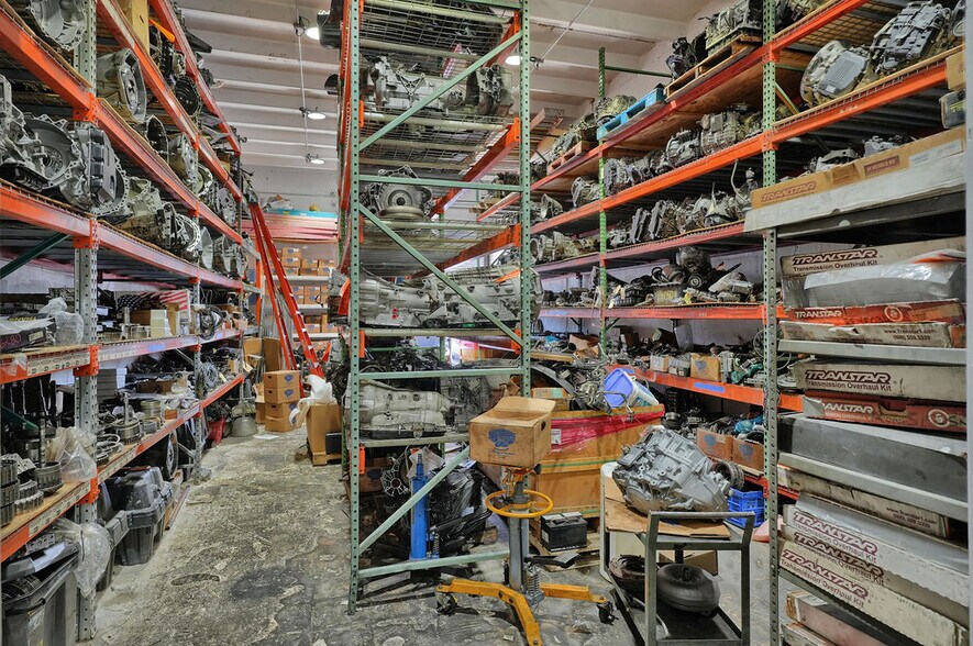 More Photos Of 7007 SW 13th Ter, Miami Warehouse For Sale