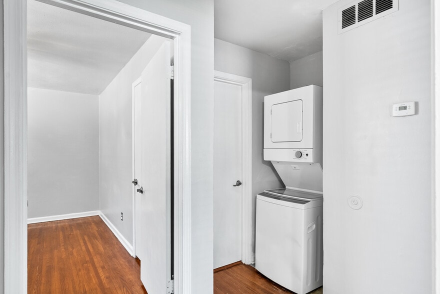 More Photos Of , Memphis Multifamily For Sale