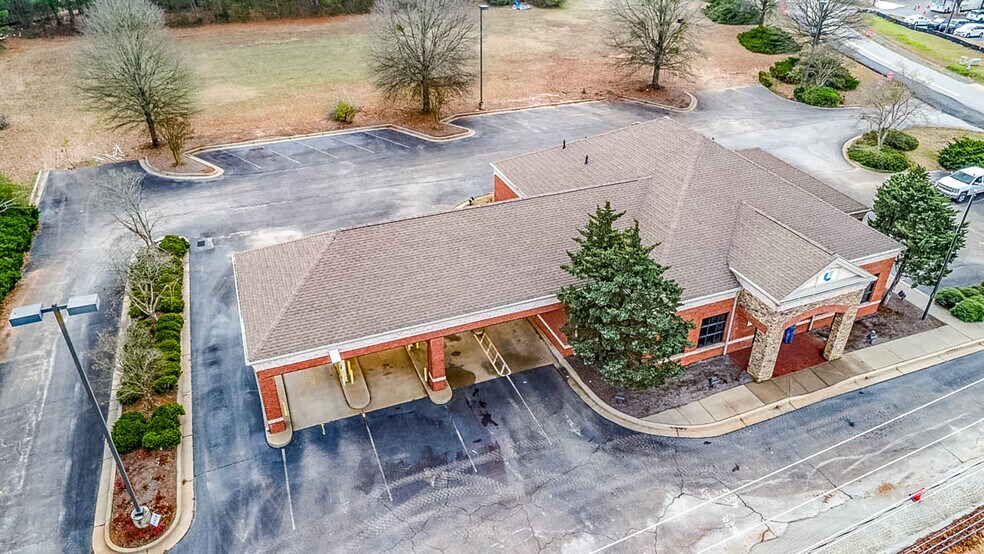 More Photos Of 865 Ga-20/81 Hwy, McDonough Bank For Sale