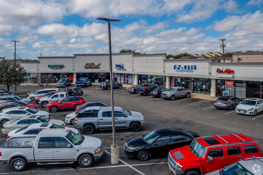 More Photos Of 7616 Culebra Rd, San Antonio Unknown For Lease