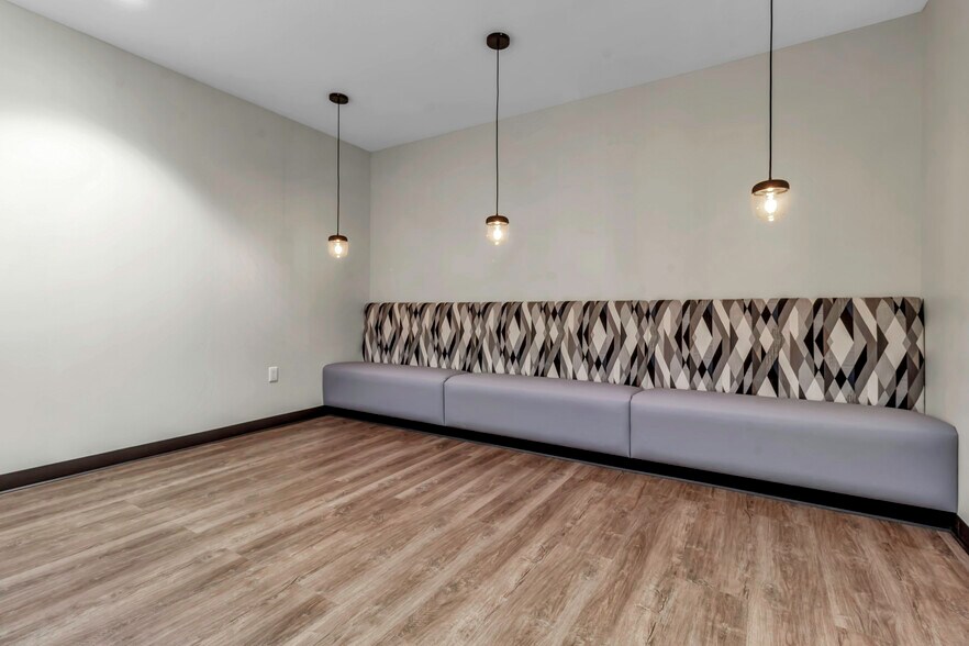 More Photos Of 400 Essjay Rd, Williamsville Office For Lease