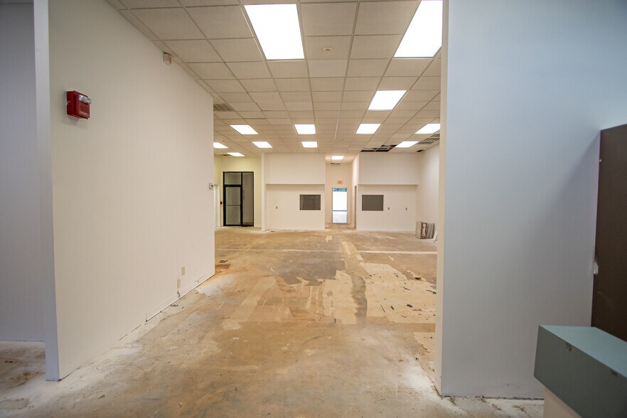 More Photos Of 200 Dillon Cir, Spartanburg Office For Sale