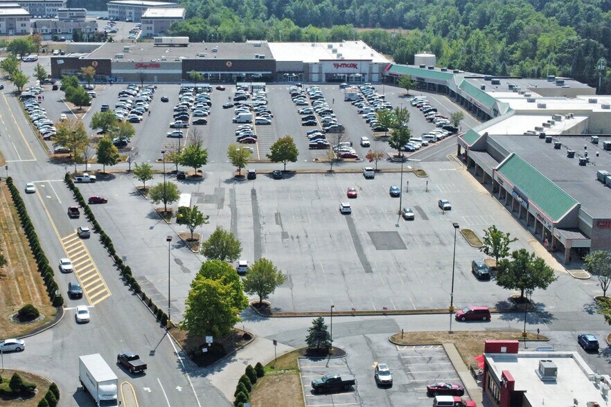 More Photos Of 111 Hulst Dr, Matamoras Unknown For Lease