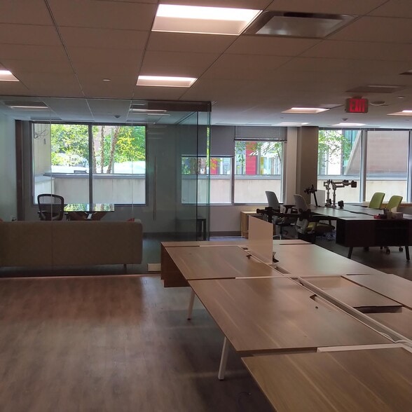 More Photos Of 7550 Wisconsin Ave, Bethesda Office For Lease