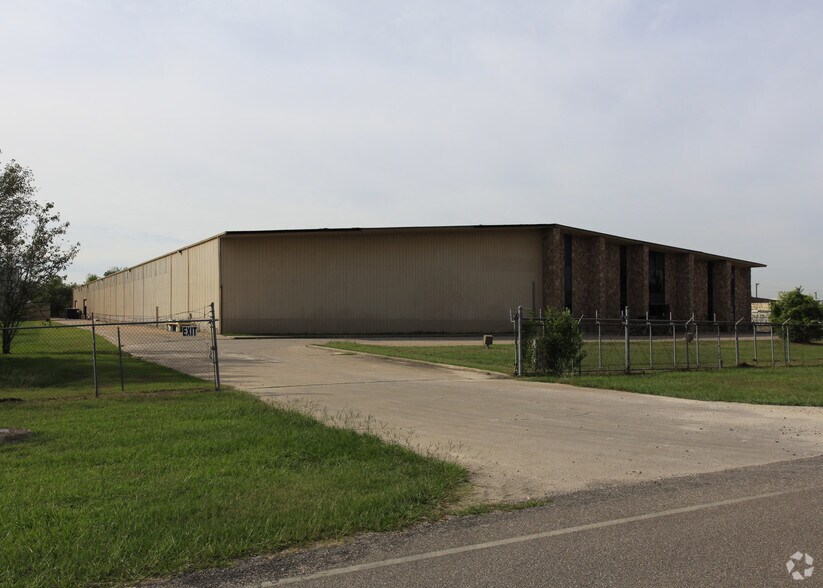 More Photos Of 3702 Knapp Rd, Pearland Warehouse For Sale