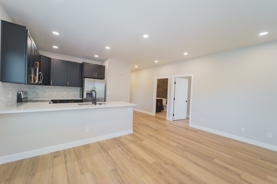 More Photos Of 3363 A St, San Diego Apartments For Sale