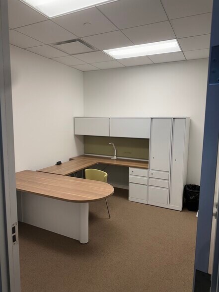 More Photos Of 332 State Highway 332, Lake Jackson Office For Lease
