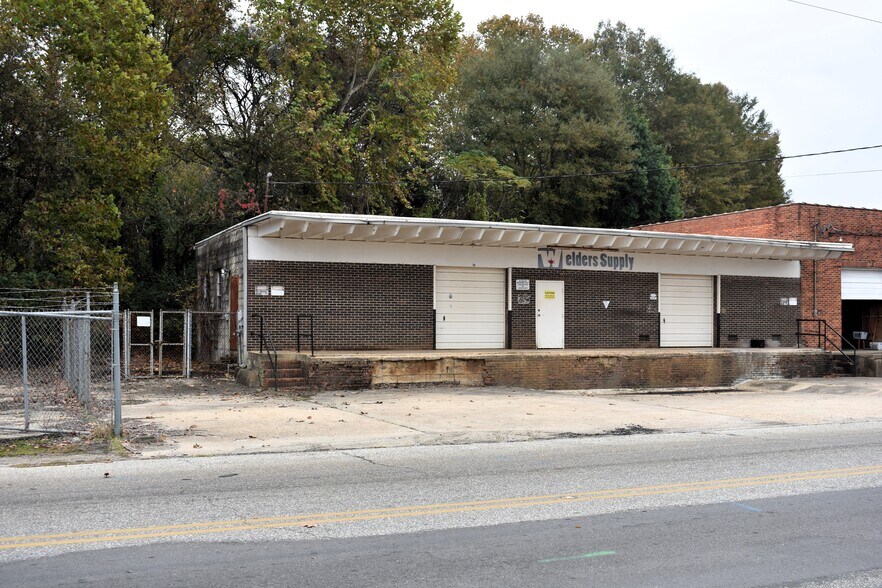 More Photos Of 710 N Perry St, Montgomery Industrial For Lease