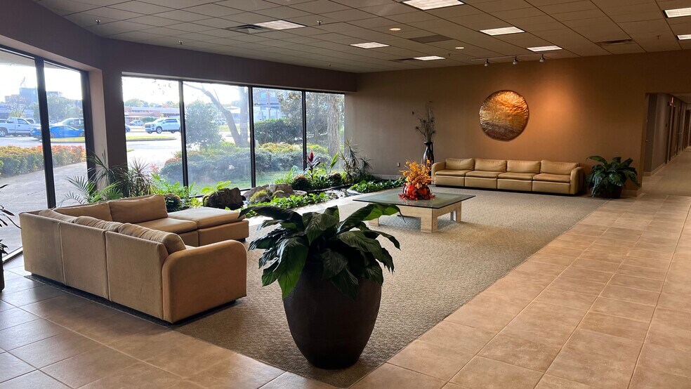 More Photos Of 2402 Wildwood Ave, North Little Rock Office For Sale