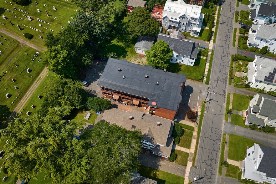 More Photos Of 18 Orchard St, Northampton Apartments For Sale