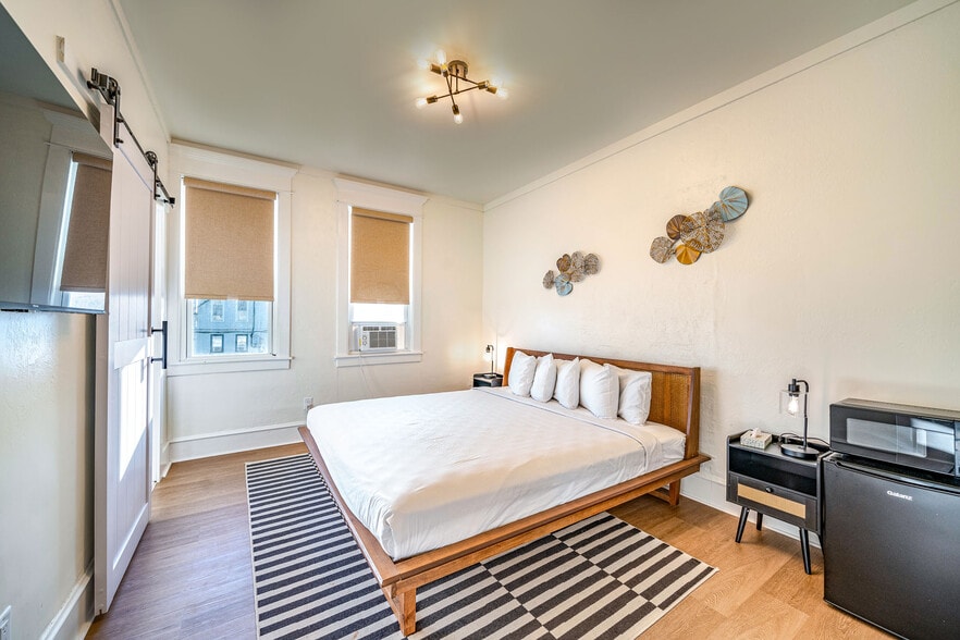 More Photos Of 724 Ocean Ave, Ocean City Hotel For Sale