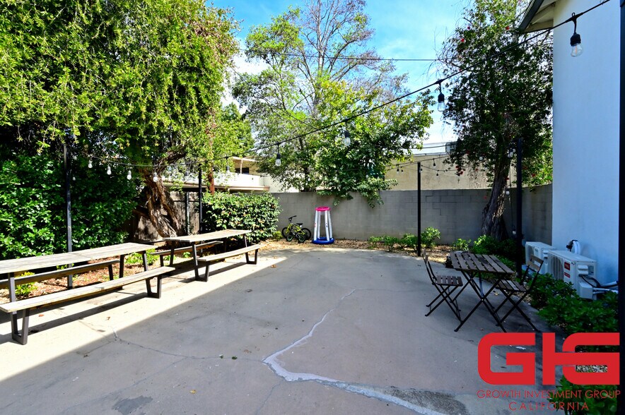More Photos Of 521 E Live Oak Ave, Arcadia Apartments For Sale