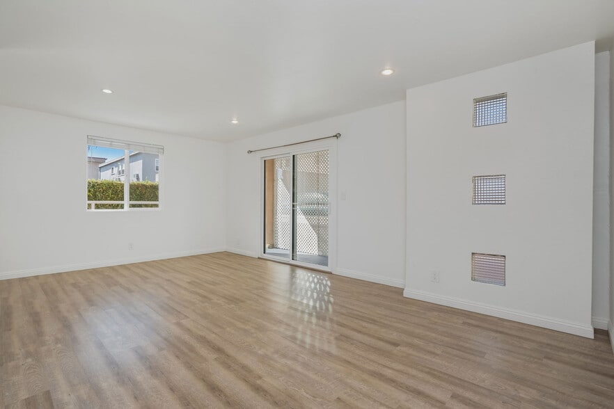 More Photos Of 712 Pacific St, Santa Monica Apartments For Sale