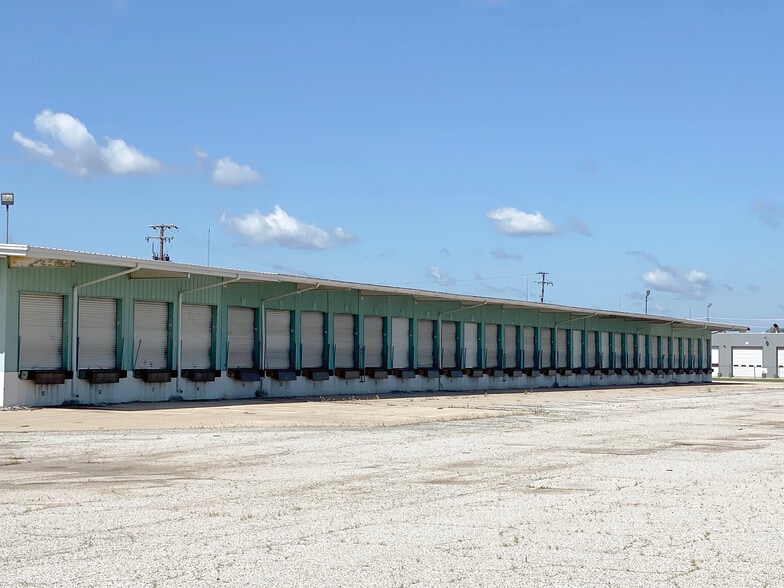 More Photos Of 815 W Sample St, South Bend Truck Terminal For Sale