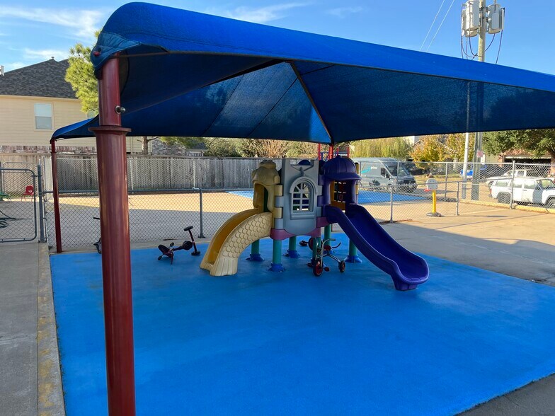 More Photos Of 5431 Barker Cypress, Houston Unknown For Lease