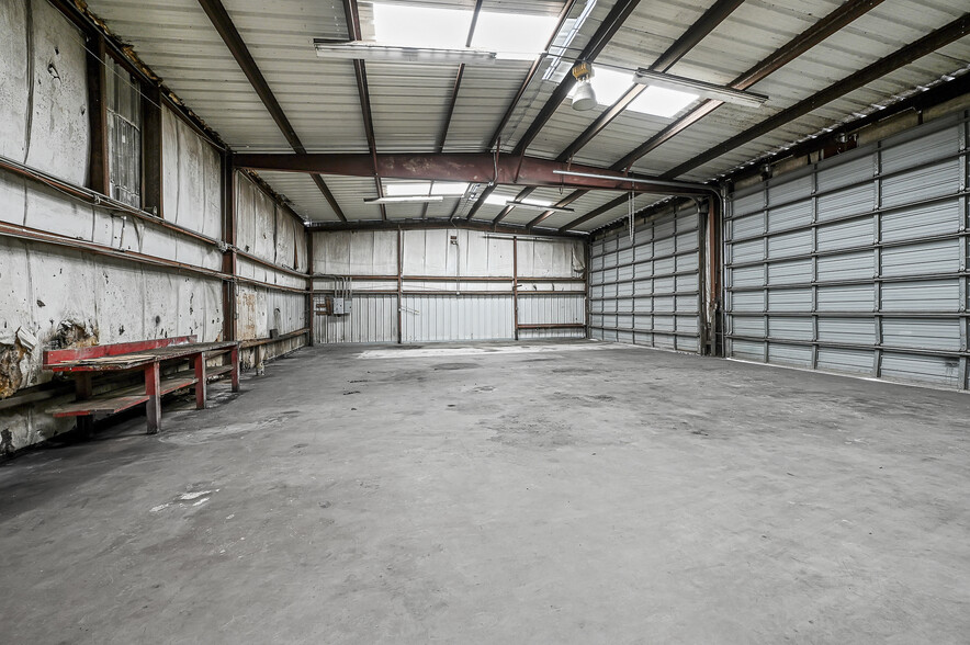 More Photos Of 1517 Spencer Highway, La Porte Auto Repair For Sale