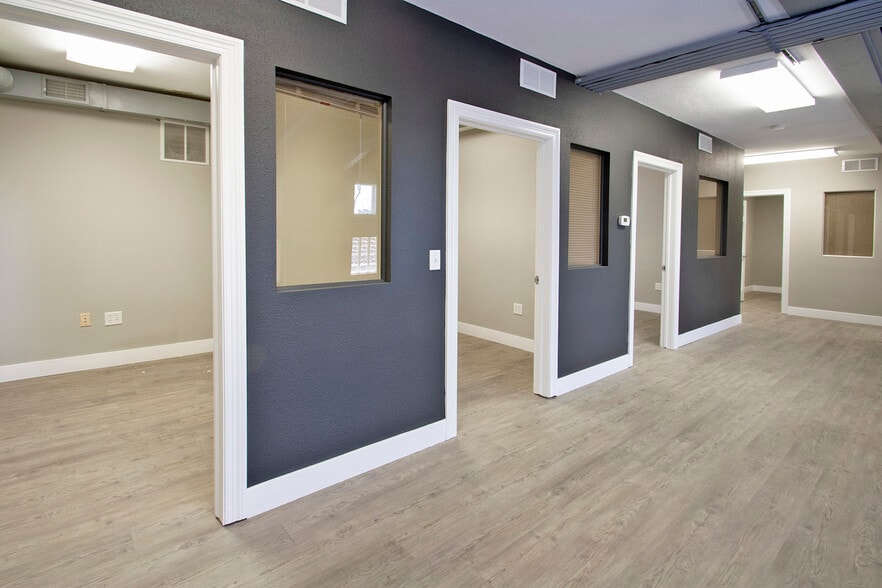 More Photos Of 4825-4833 Minnetonka Blvd, Saint Louis Park Storefront Retail Office For Lease