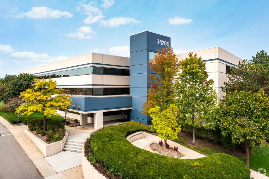 More Photos Of 34505 W 12 Mile Rd, Farmington Hills Unknown For Lease