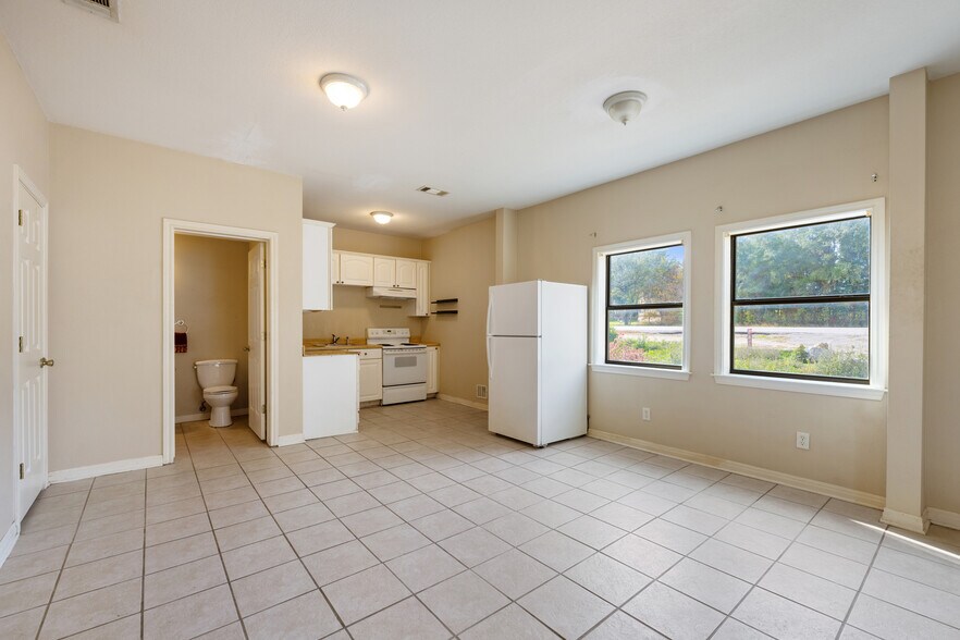 More Photos Of 5205 Hudson Bend Rd, Austin Light Manufacturing For Sale