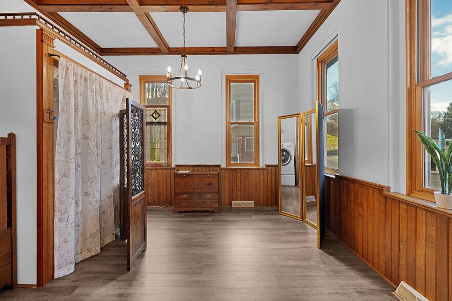 More Photos Of 30 Quarterline St, Newaygo Specialty For Sale